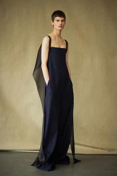 Look 16